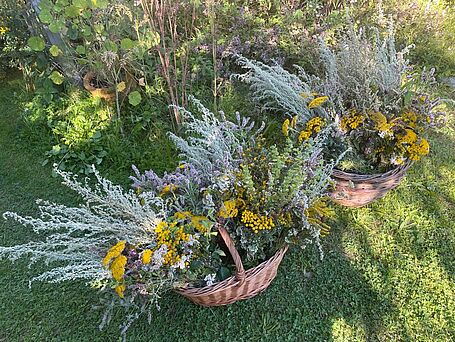 Schönau_ Seniorenkreis_Würzbüschel zum 15-08-2021